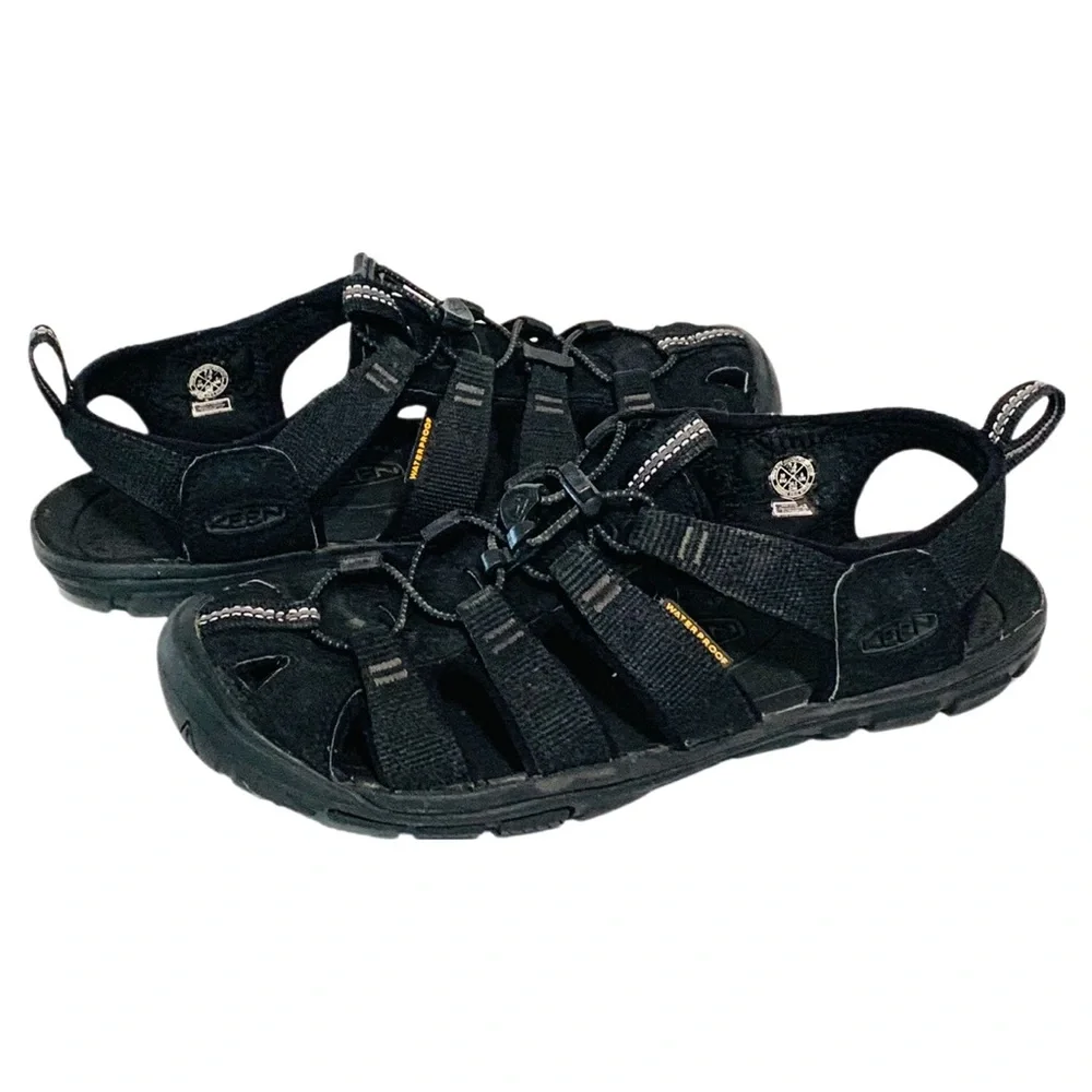 KEEN Kids' Seacamp II CNX Closed Toe Sandal in Black Size 7.5